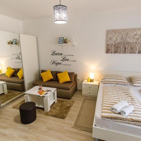Gorgeous Home In Knin With Kitchen Kovacic Zewnętrze zdjęcie