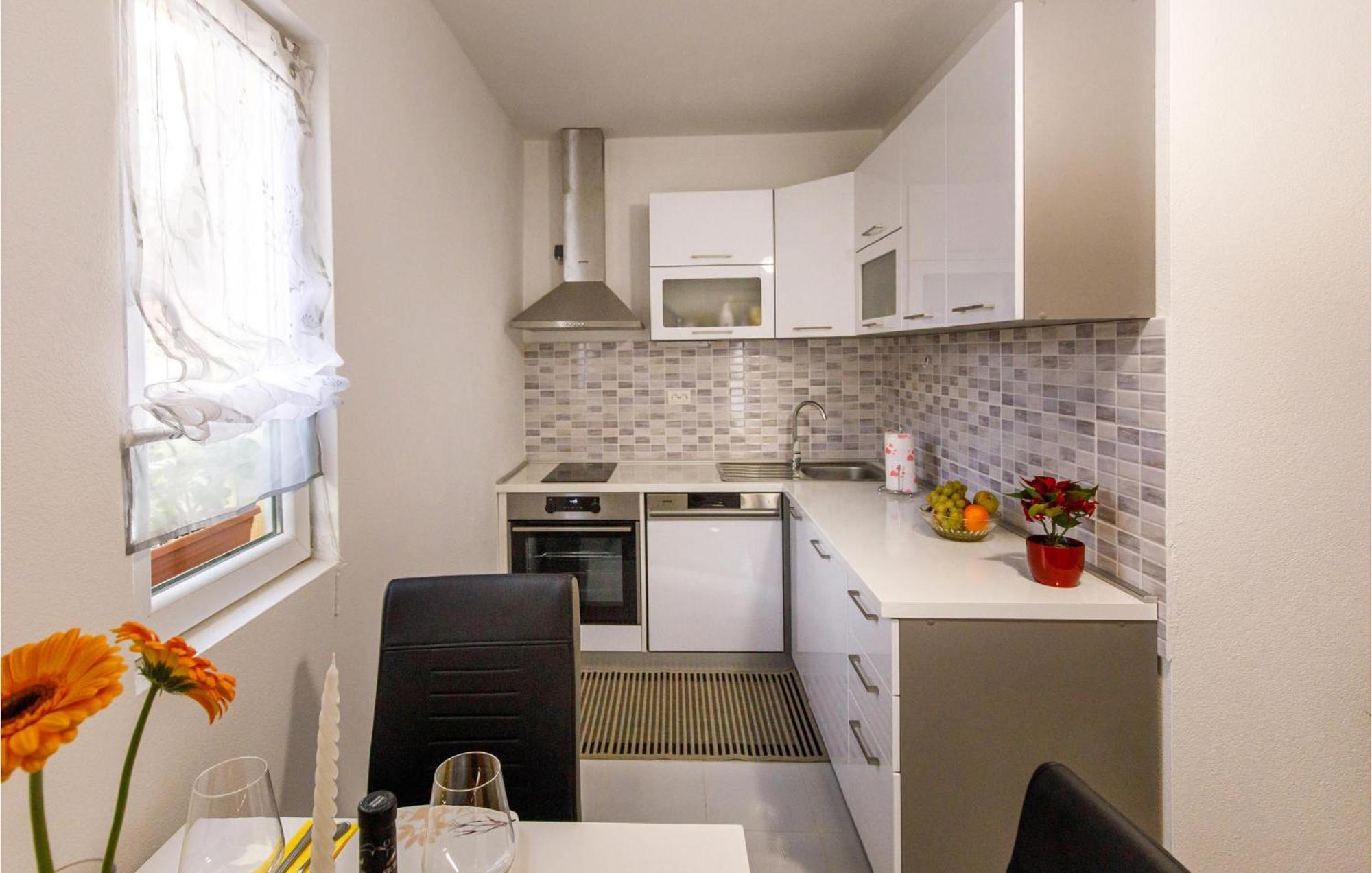 Gorgeous Home In Knin With Kitchen Kovacic Zewnętrze zdjęcie