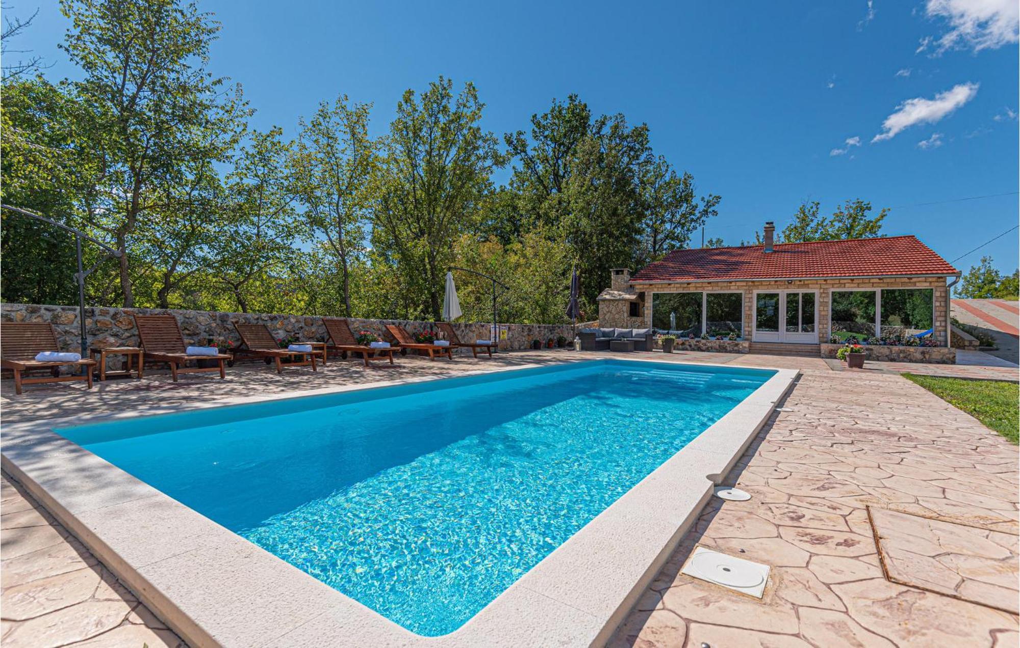 Gorgeous Home In Knin With Kitchen Kovacic Zewnętrze zdjęcie
