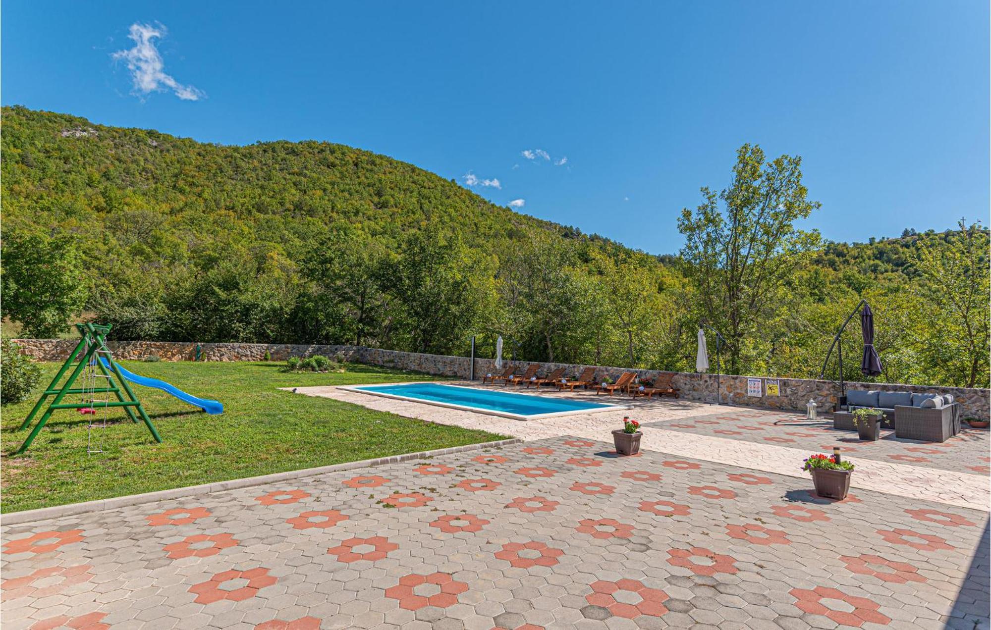 Gorgeous Home In Knin With Kitchen Kovacic Zewnętrze zdjęcie