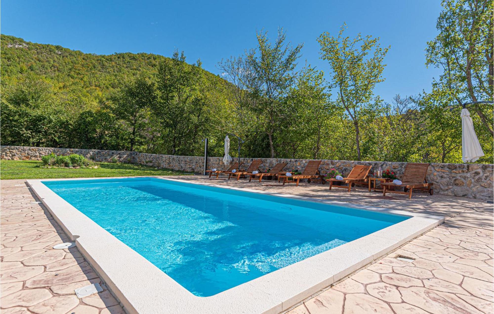 Gorgeous Home In Knin With Kitchen Kovacic Zewnętrze zdjęcie